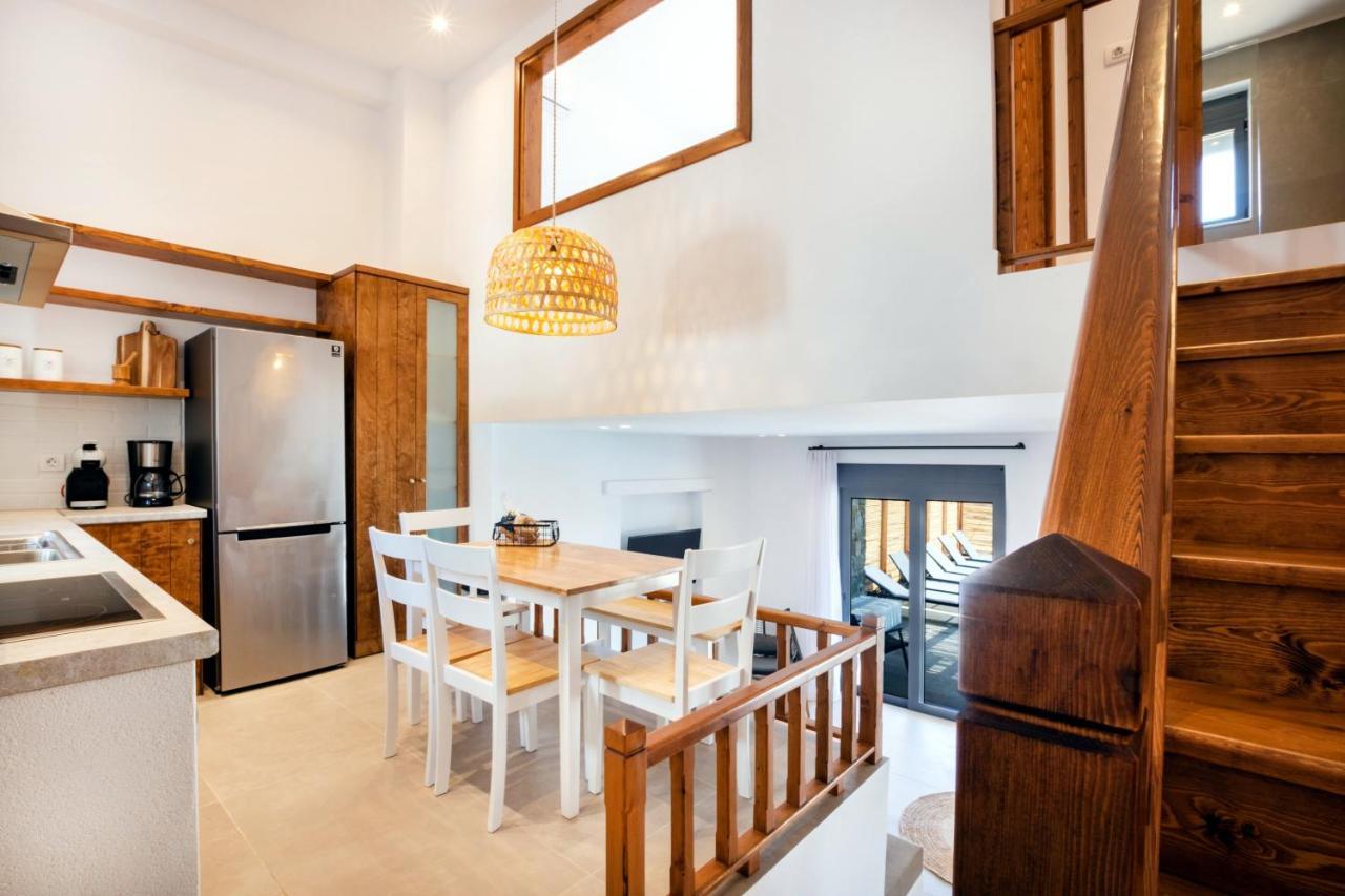 Cato Agro 5, Seafront Villa With Private Pool Afiartis Eksteriør billede